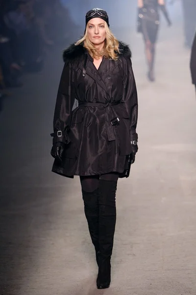 Look 11